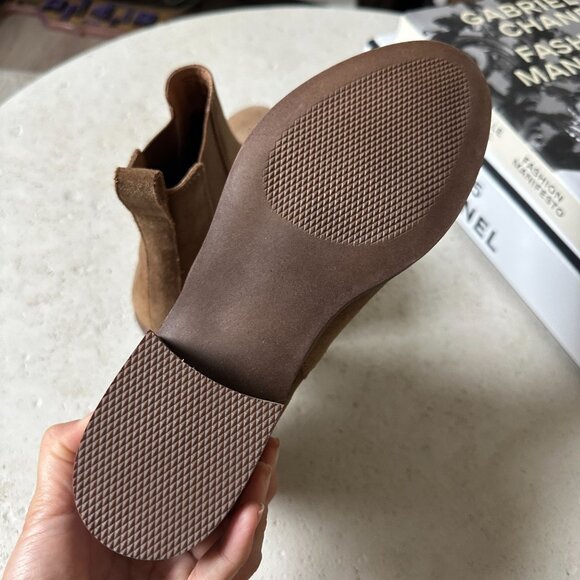 NEW Steve Madden Dover Cognac Suede Leather Ankle Chelsea Booties Size 7.5M - Picture 8 of 11